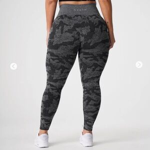NVGTN-Black Camo Seamless Leggings-Small